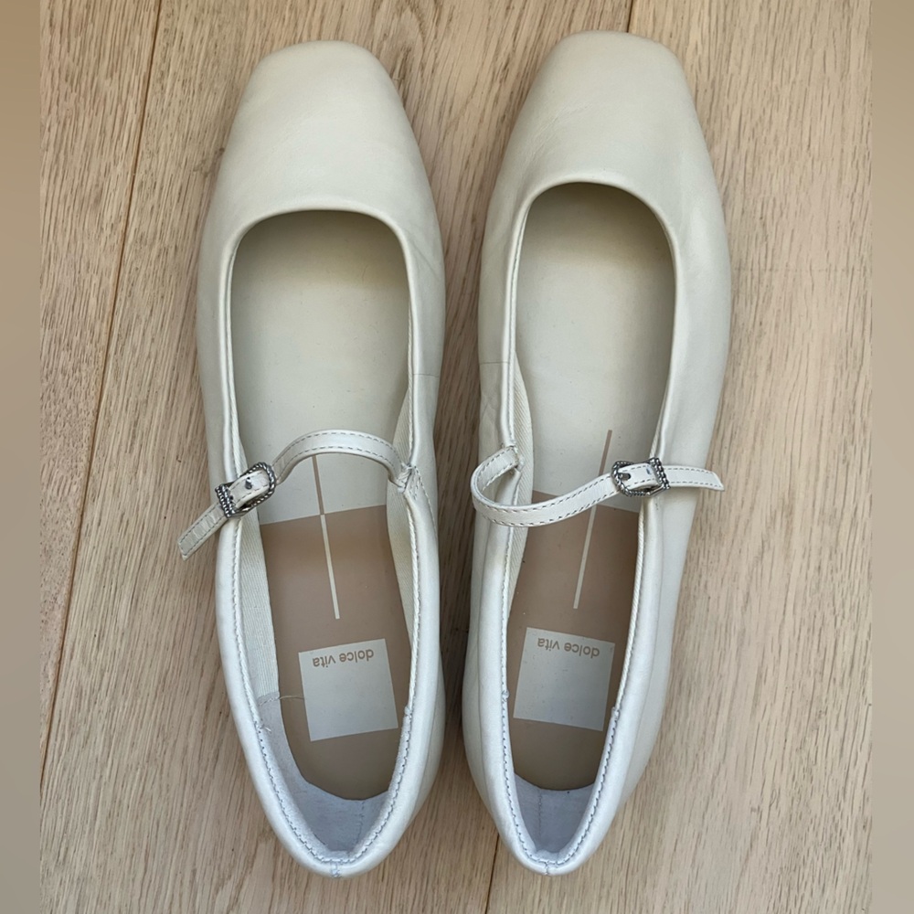 DOLCE VITA Reyes Ballet Flats Ivory Leather Size 7.5 - Picture 2 of 10